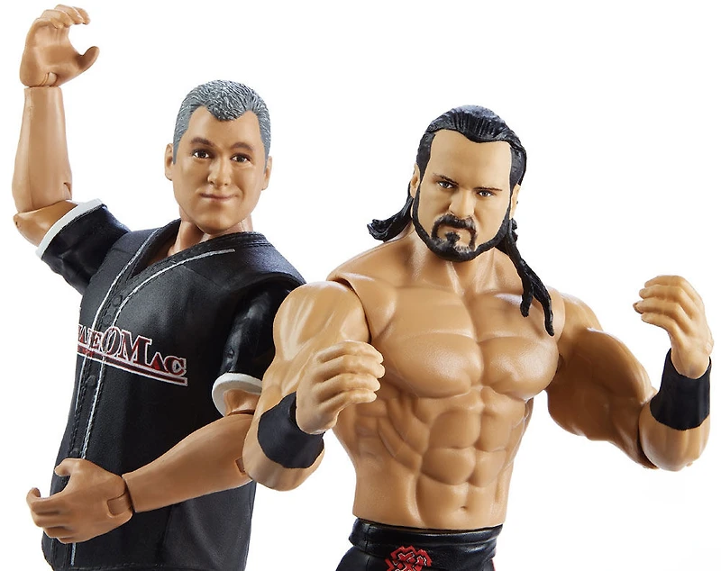 Coffret Combat WWE avec 2 figurines articulées de 15,2 cm (6 po) et tenues de ring
