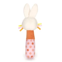 Baby GUND, Hochet en peluche lapin Tinkle Crinkle pour stimulation sensorielle, 14 cm