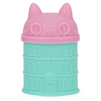 DreamWorks Gabby's Dollhouse, Surprise Blind Mini Figure and Accessory Stand (Style May Vary)