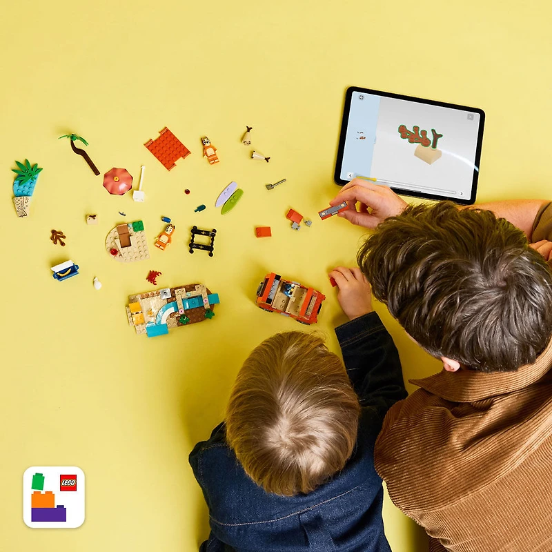 LEGO Bluey : L'Escapade à la Plage de la Famille de Bluey, Ensemble de Construction Créative pour Enfants d'Âge Préscolaire avec Véhicule 11202