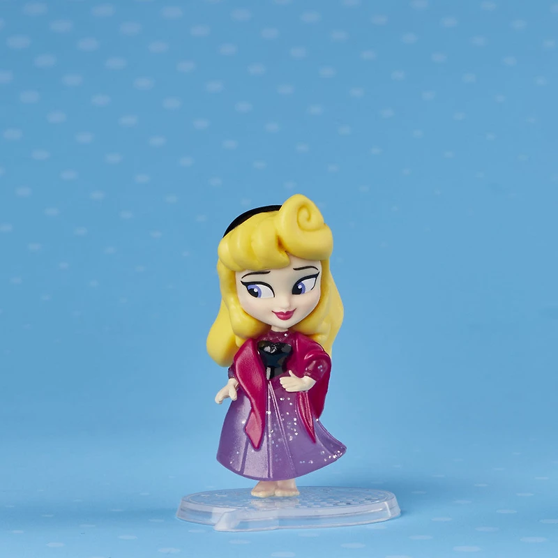 Poupées Disney Princess Comics, Figurines pailletées avec Cendrillon, Prince Charmant, Belle, Aurore et Pocahontas - Notre exclusivité