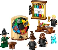 LEGO Harry Potter Le Château de Poudlard : la Cérémonie du Choixpeau - Ensemble de Construction avec 4 Figurines 76460