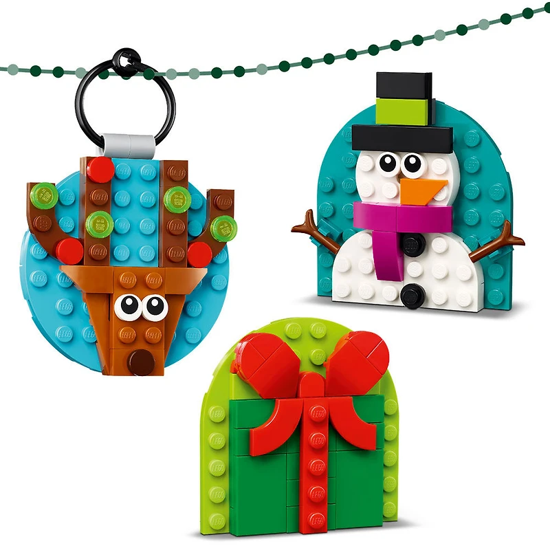 LEGO Sélection d'ornements de Noël Décorations suspendues avec cadeau, bonhomme de neige, renne et père Noël 40744