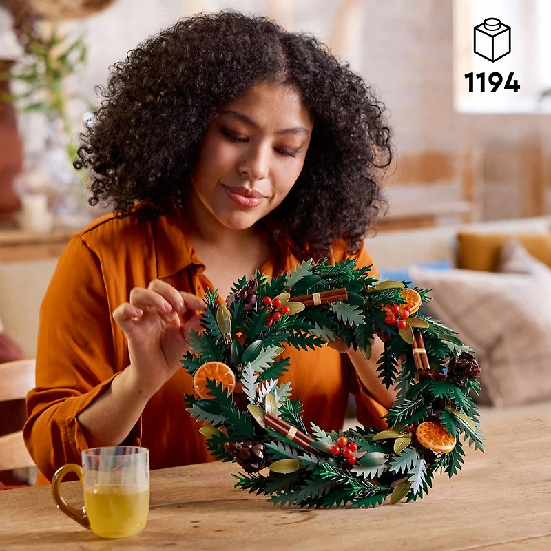 LEGO Icons Wreath-Making Kit, Holiday Garland, Centerpiece Table Decoration, Holiday Home Décor, 10340
