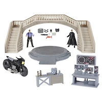 DC Comics, Batman Batcave with Exclusive Batman and Penguin Action Figures and Batcycle