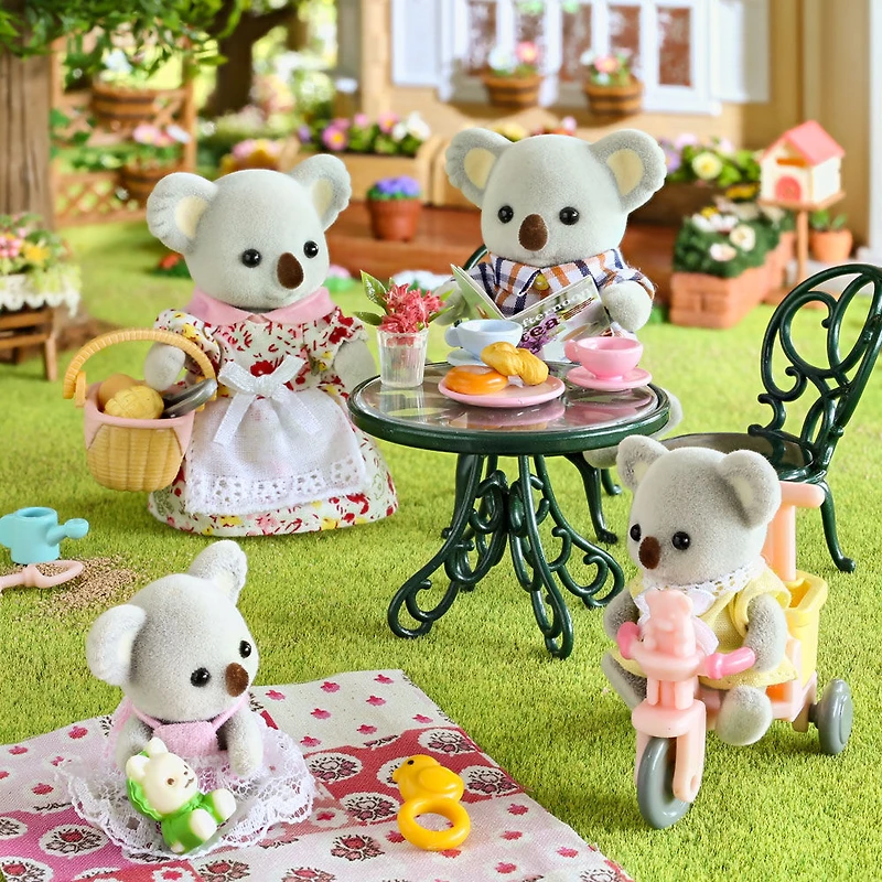 Calico Critters Outback Koala Family, Lot de 4 figurines de poupée à collectionner