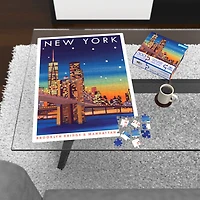 Puzzles Spin Master, New York, Puzzle BlueBoard de 300 pièces de la série Voyage représentant la silhouette des immeubles de Manhattan et le pont de Brooklyn, avec poster