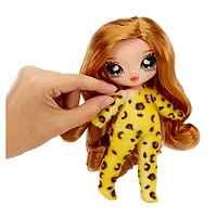 Na Na Na Fuzzy Surprise série 1 Jenny Jaguar - Poupée-mannequin articulée de 7 po (18 cm)