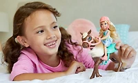 Poupée Barbie Club Chelsea et Cheval, Vêtue d'une tenue et d'accessoires