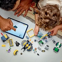 LEGO DC Batman: The Batcave with Batman, Batgirl & The Joker, 76272