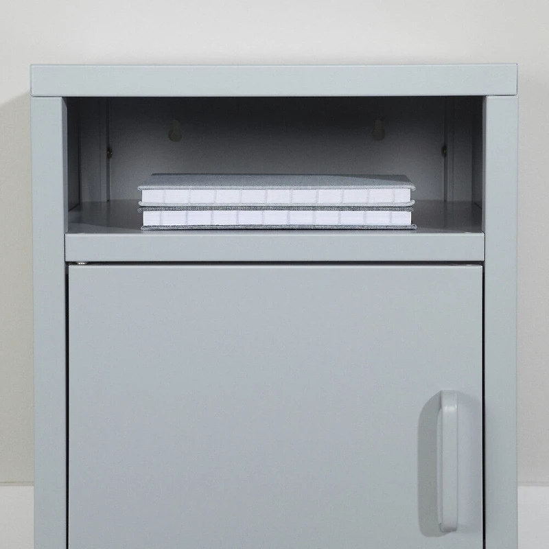 Sweedi Table de chevet avec porte en métal Bleu pâle