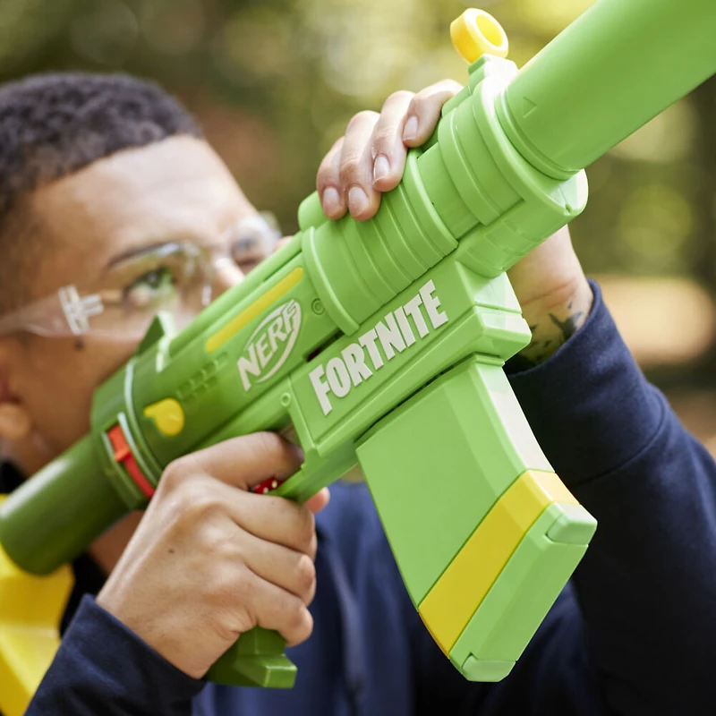 Nerf Fortnite, blaster SMG-Zesty, crosse et canon amovibles, chargeur 10 fléchettes amovible - Notre exclusivité