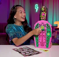 Monster High Skulltimate Secrets Venus Mcflytrap Doll