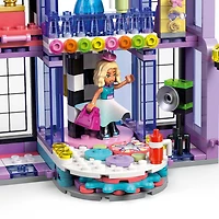 Ensemble LEGO Friends Le Défilé de Mode de Heartlake City - Jouet de Simulation sur le Thème de l'Habillement avec 3 Minipoupées - 42685