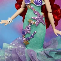 Disney Princesses Style Series poupée mannequin Ariel, poupée de collection Deluxe avec accessoires