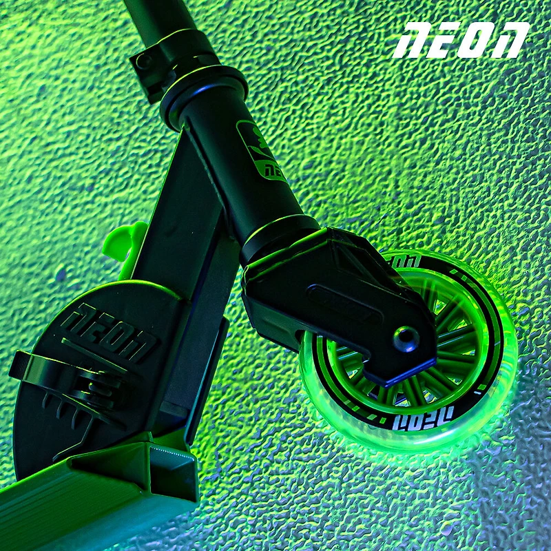 Yvolution Neon Vector 2-wheel scooter - Green