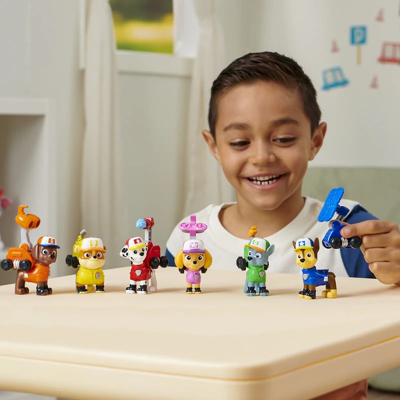 PAW Patrol, Big Truck Pups Skye Action Figure with Clip-on Rescue Drone