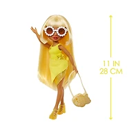 Poupée Rainbow High Swim & Style Sunny (jaune) de 11 po (28 cm)