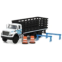 1:64 S.D. Trucks Series 3 - 2017 International WorkStar Tanker Truck - Pennzoil Quaker State