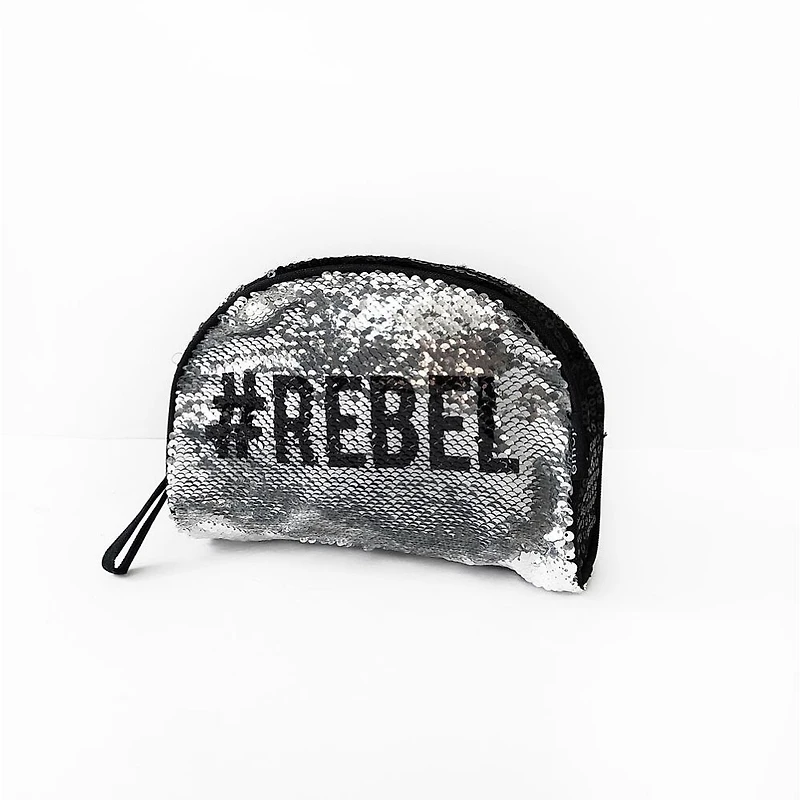 Pochette zippée avec paillette et bracelet.