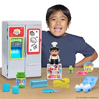 Frigo Surprise de Ryan Chef de Ryan's World, Sons et Lumières, Tableau Effaçable à Sec et Aliments pour Jouer, Paquets Surprises de Figurines, Boue, et Bien d'Autres !