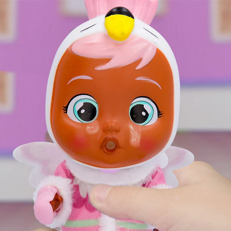 Cry Babies Magic Tears Icy World - Série Keep Me Warm | 8 Surprises, accessoires, poupée surprise - Super cadeau pour les enfants à partir de 3 ans