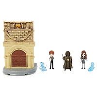 Wizarding World Harry Potter, Coffret Room of Requirement transformable 2 en 1 avec 2 figurines exclusives et 3 accessoires