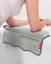 Trousse d'essentiels pour le bain Moby de Skip Hop - Gris.