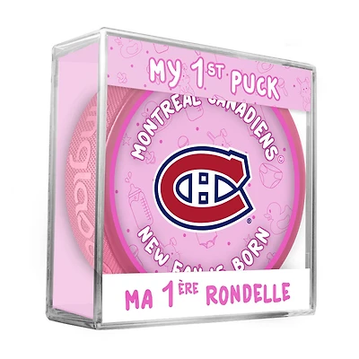 Logo du nouveau fan des Montreal Canadiens de la LNH sur une rondelle rose dans un cube