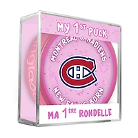 Logo du nouveau fan des Montreal Canadiens de la LNH sur une rondelle rose dans un cube