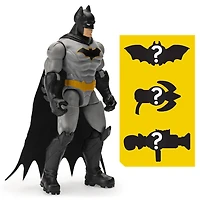 BATMAN, Figurine articulée BATMAN Renaissance de 10 cm avec 3 accessoires mystère, Mission 3