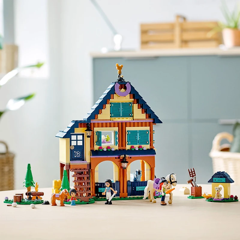LEGO Friends Le centre équestre dans la forêt 41683 (511 pièces)