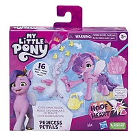 My Little Pony : Marquons les esprits, Princesse Ruby Pétales Magie des marques de beauté, poney de 7,5 cm
