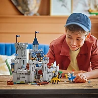 LEGO Creator Le Château Médiéval du Chevalier, Ensemble de Jeu Transformable en Joute ou en Ville 31168