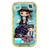 Poupée-mannequin Na Na Na Surprise 2 en 1 et sac à main métallique de la série Glam - Maxwell Dane, poupée garçon aux cheveux bruns portant un chapeau avec oreillettes et un sac à main chiot