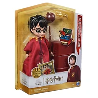Wizarding World Harry Potter, Coffret Harry Potter Quidditch Gift Set avec poupée Harry Potter de 20,3 cm en tenue de Quidditch et 9 accessoires, 11 pièces