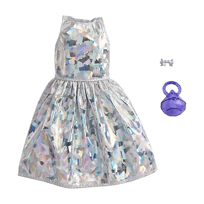Pack Tenue Complète Barbie avec Robe Argentée, Sac à Main en Forme de Solitaire et Bracelet Couleur Argent