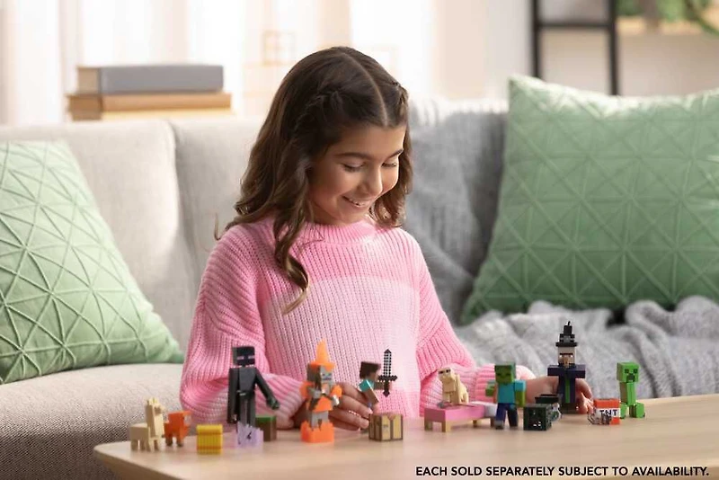 Collection de figurines et d'accessoires Minecraft, échelle de 3,25 pouces et design pixelisé (les personnages peuvent varier)