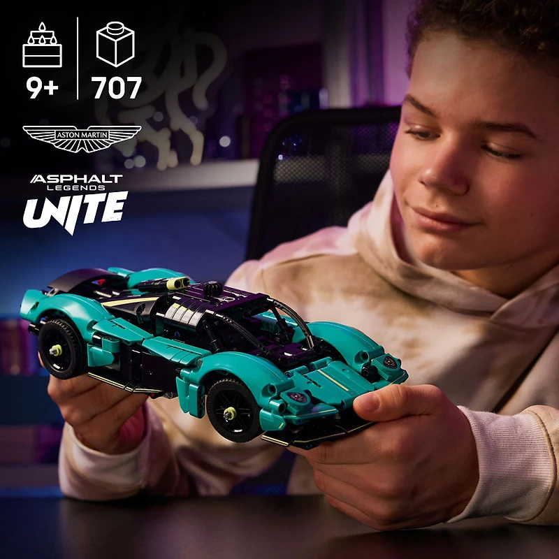 LEGO Technic Aston Martin Valkyrie. Ensemble de Voiture à Construire, Jouet de Véhicule, Cadeau Créatif 42208