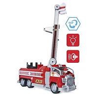 PAW Patrol, Transforming City Firetruck de Marcus tiré du film, avec échelle télescopique, effets sonores et lumineux et figurine articulée à collectionner