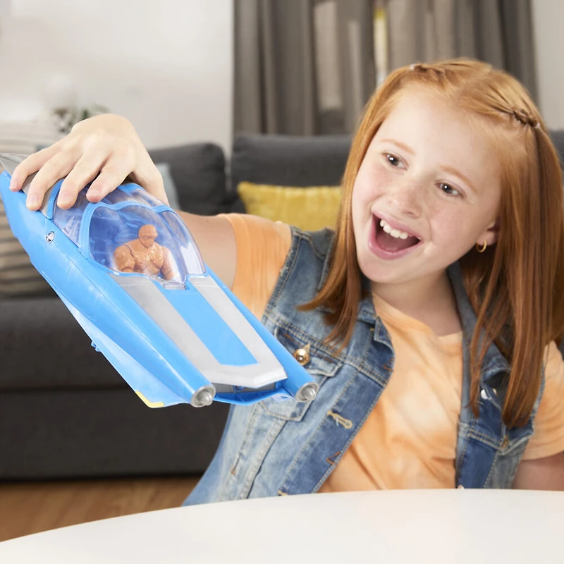 Marvel Studios The Fantastic Four Epic World of Action Hover & Cruise Fantasticar, Figure and Toy Car Set