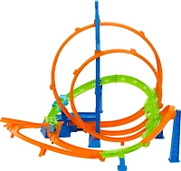 Hot Wheels Track Set with 5 Crash Zones, Motorized Booster and 1 Hot Wheels Car