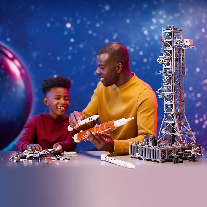 LEGO Icons Le système de lancement spatial Artemis de la NASA 10341