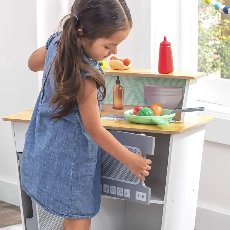 Serve-in-Style Play Kitchen - Notre exclusivité
