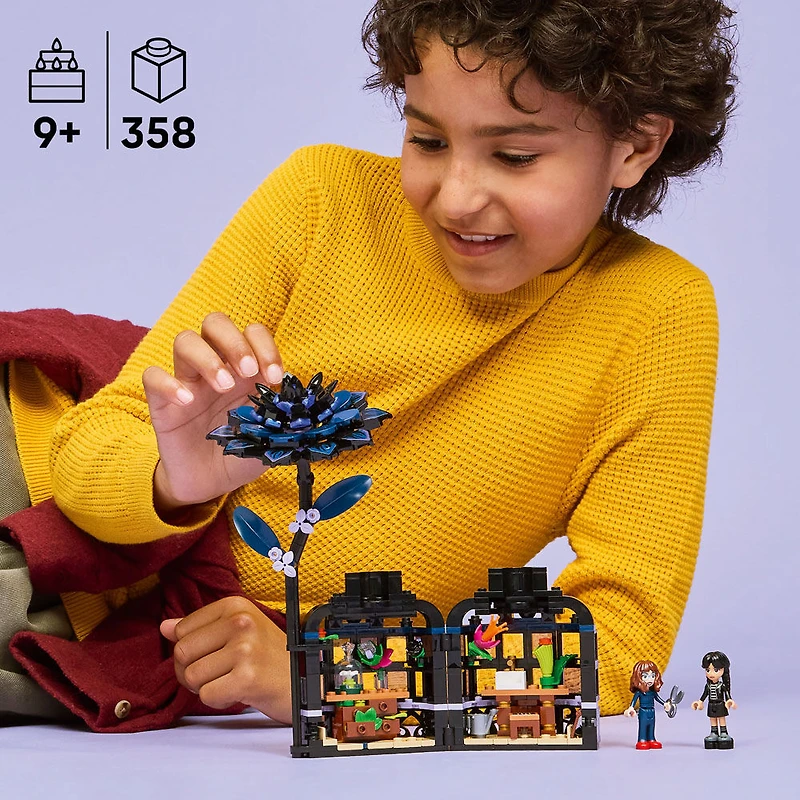 LEGO Mercredi Le Dahlia Noir, Décoration de Chambre ou Fausse Plante pour Enfants 76784