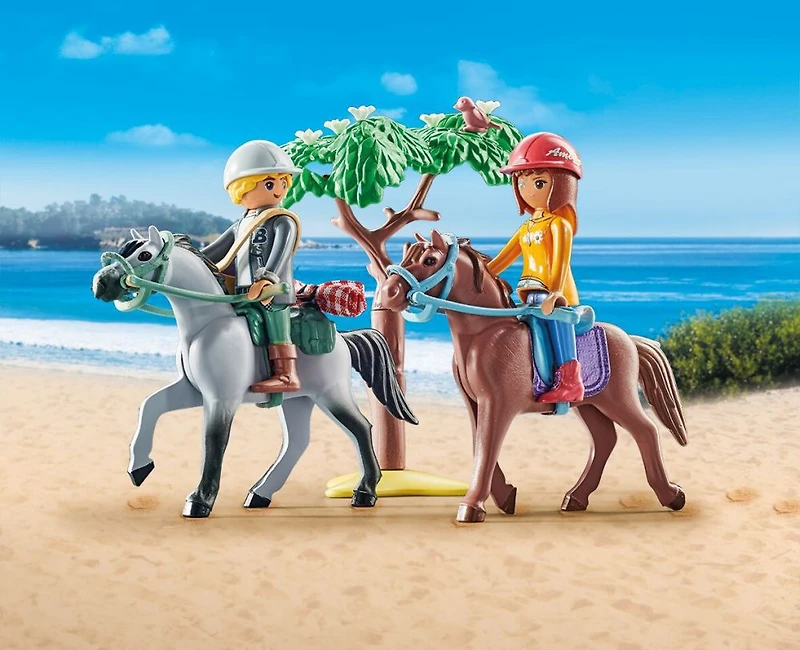 Playmobil - Horseback riding trip to the beach with Amelia and Ben