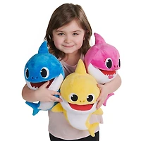 Pinkfong Baby Shark Song Puppet with Tempo Control - Mommy Shark