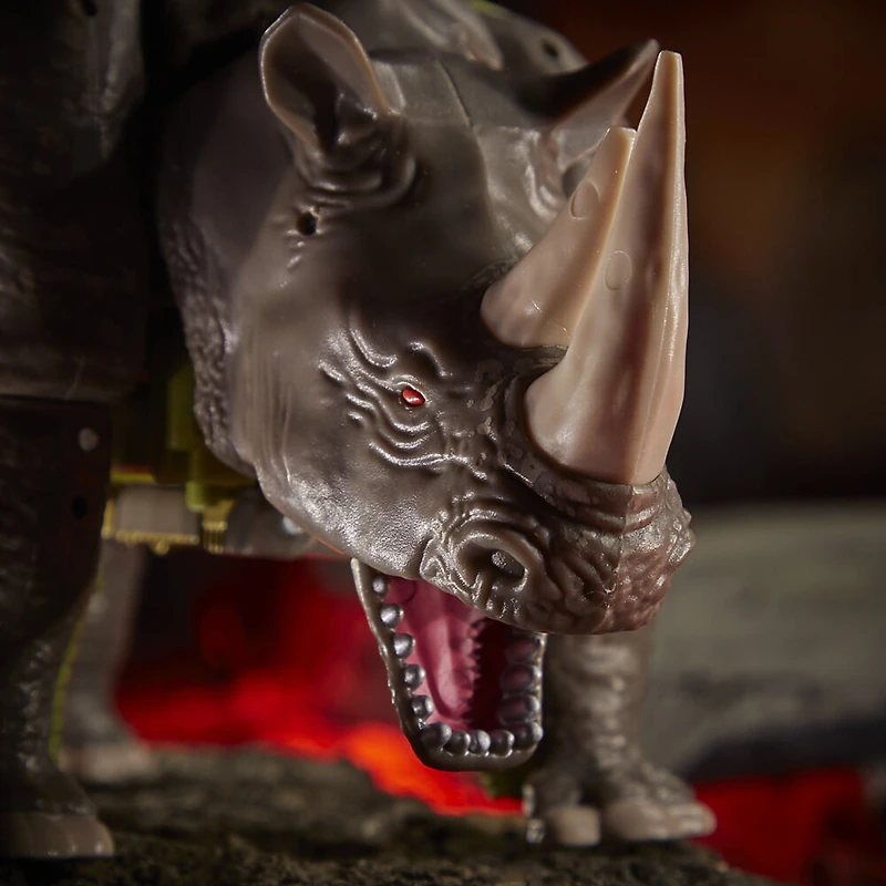 Transformers Generations War for Cybertron : Kingdom, WFC-K27 Rhinox de 17,5 cm, classe Voyageur