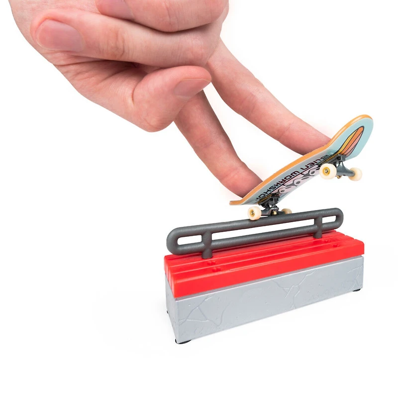 Tech Deck, Alien Workshop Skateboards Versus Series, Collectible Fingerboard 2-Pack and Obstacle Set