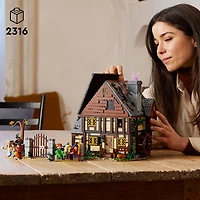 LEGO Ideas Disney Abracadabra : Le chalet des soeurs Sanderson 21341 (2 316 pièces)